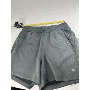 Legend Women's Medium Grayish Green‎ Shorts New 901